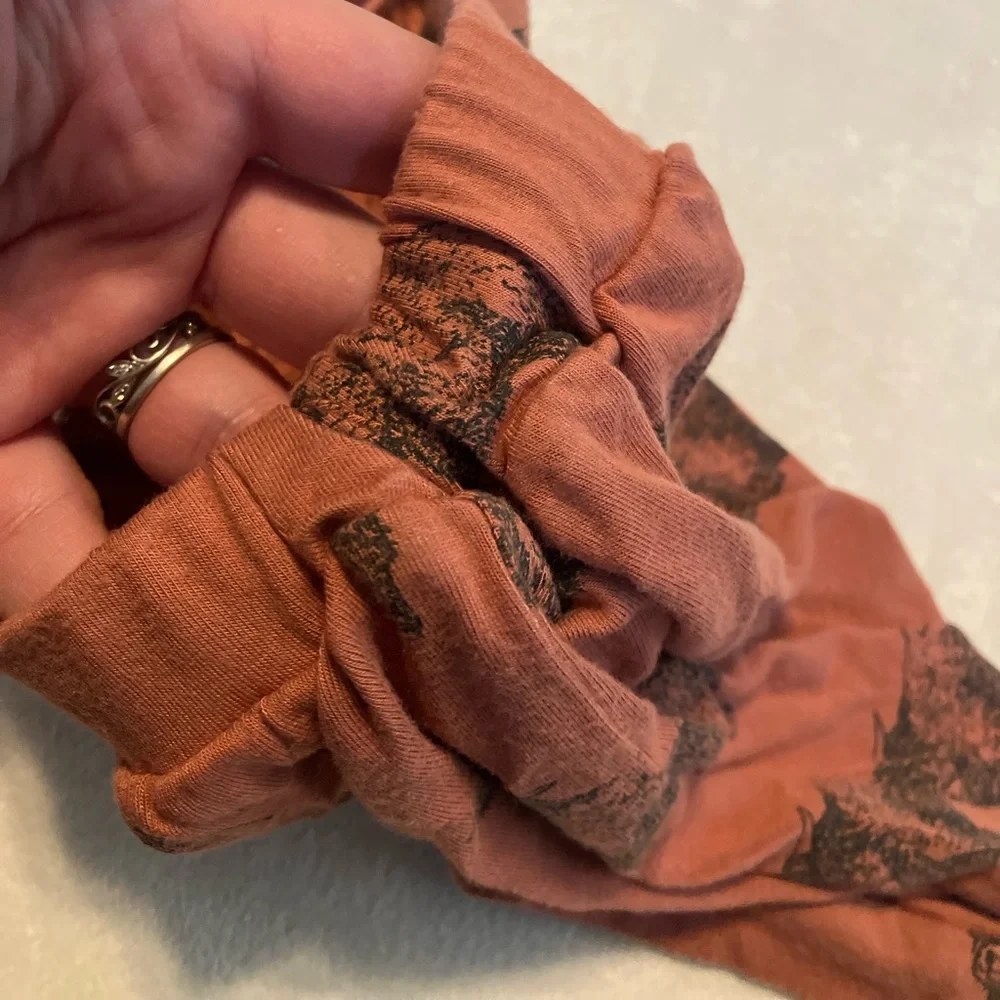 Kate Quinn Rust Shorts with Highland Cow Print - Picture 2 of 4